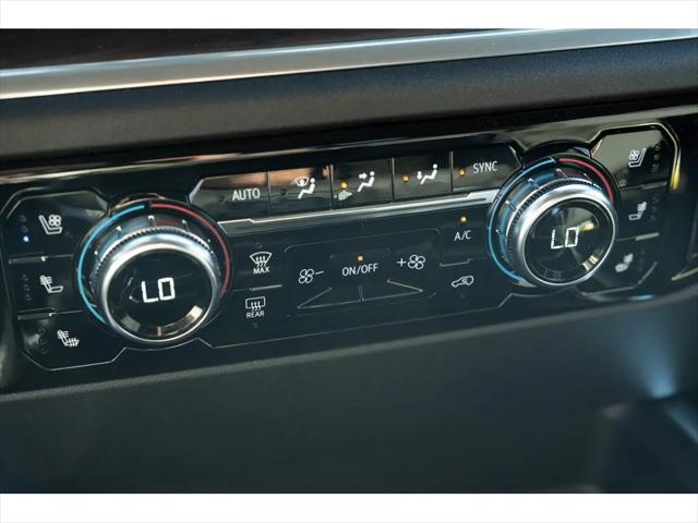 2026 GMC Sierra 2500HD Crew Cab, Standard Bed, SLT, 4WD