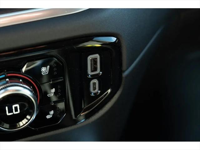 2026 GMC Sierra 2500HD Crew Cab, Standard Bed, SLT, 4WD