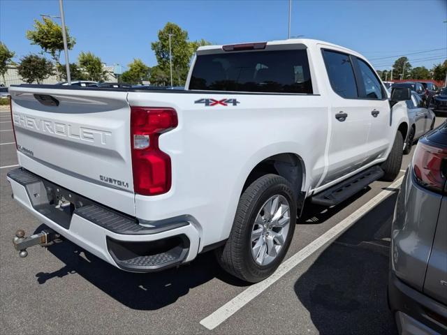 2022 Chevrolet Silverado 1500 4WD Crew Cab Short Bed Custom