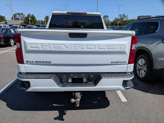 2022 Chevrolet Silverado 1500 4WD Crew Cab Short Bed Custom