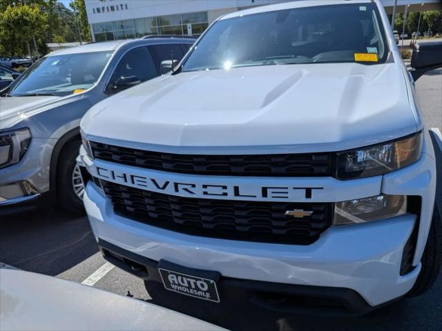 2022 Chevrolet Silverado 1500 4WD Crew Cab Short Bed Custom