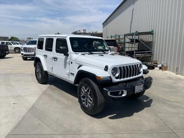 2025 Jeep Wrangler 4-Door Sahara 4x4