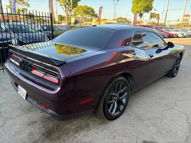 2022 Dodge Challenger SXT