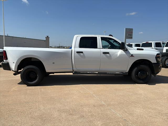 2026 RAM Ram 3500 RAM 3500 TRADESMAN CREW CAB 4X4 8 BOX