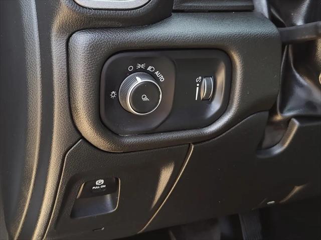 2024 Ram 1500 Tradesman Crew Cab 4x4 5'7" Box