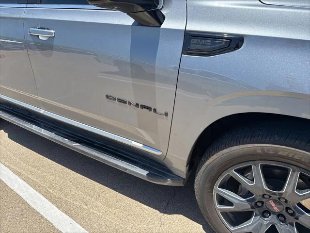 2022 GMC Yukon XL 4WD Denali