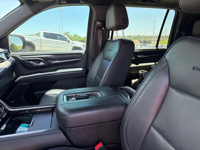 2022 GMC Yukon XL 4WD Denali