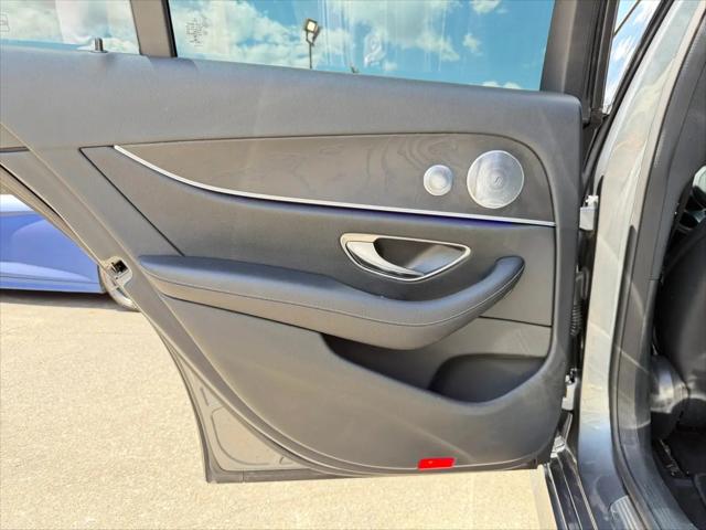 2017 Mercedes-Benz E-CLASS E 300 E 300