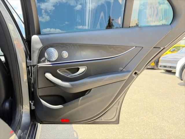 2017 Mercedes-Benz E-CLASS E 300 E 300