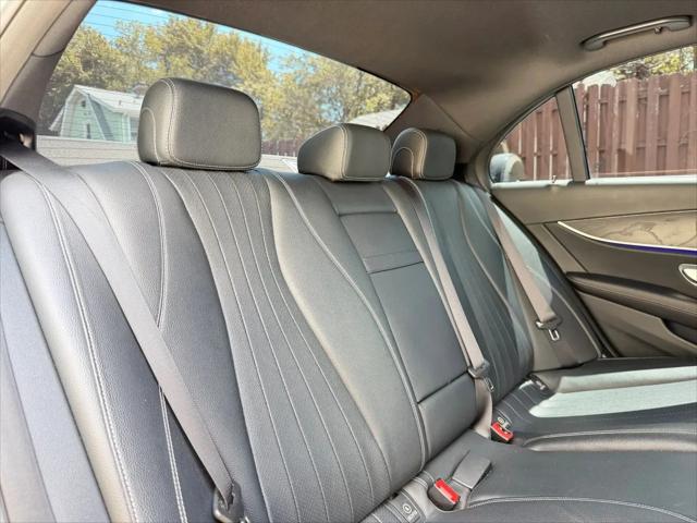 2017 Mercedes-Benz E-CLASS E 300 E 300