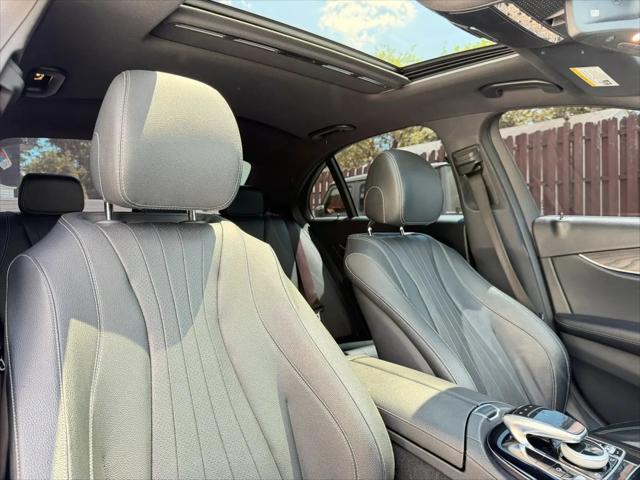 2017 Mercedes-Benz E-CLASS E 300 E 300