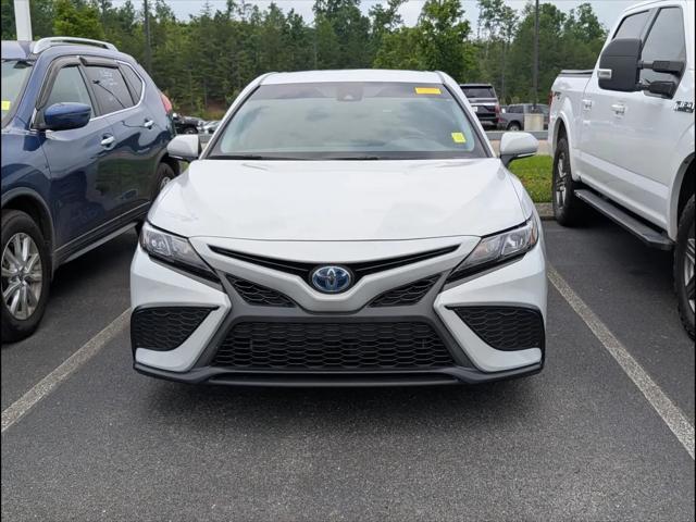 2023 Toyota Camry SE Hybrid