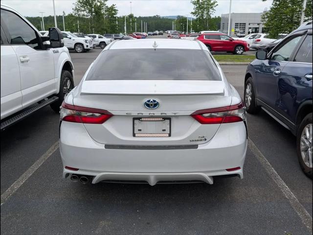 2023 Toyota Camry SE Hybrid