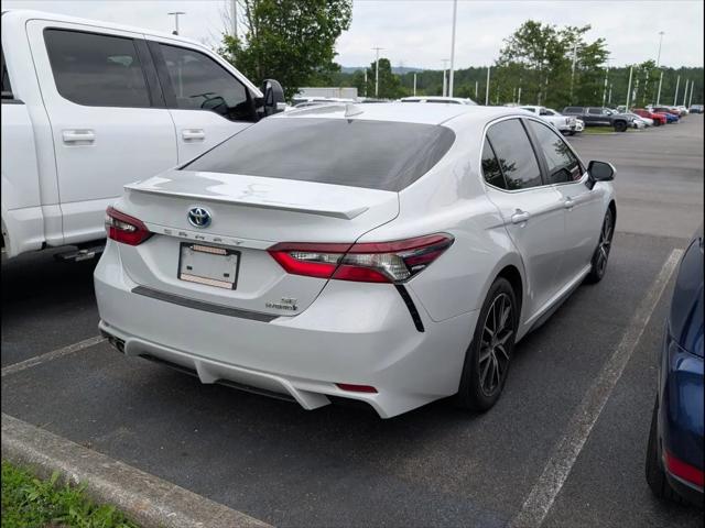 2023 Toyota Camry SE Hybrid