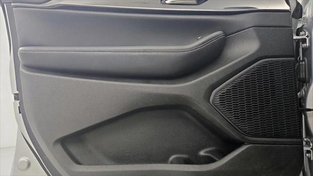 2023 Jeep Grand Cherokee L Altitude 4x2
