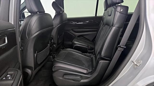 2023 Jeep Grand Cherokee L Altitude 4x2
