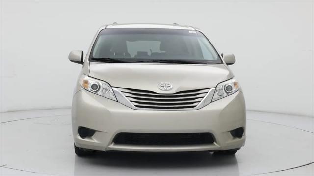 2017 Toyota Sienna LE 8 Passenger