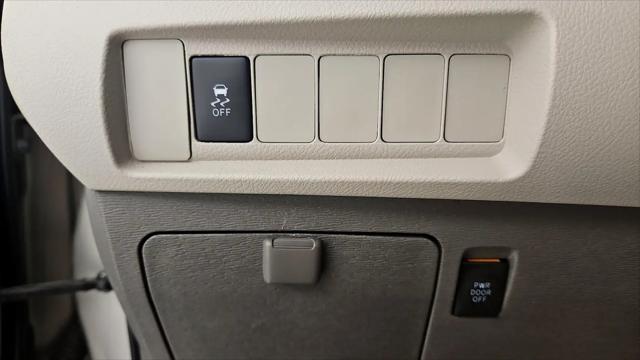2017 Toyota Sienna LE 8 Passenger