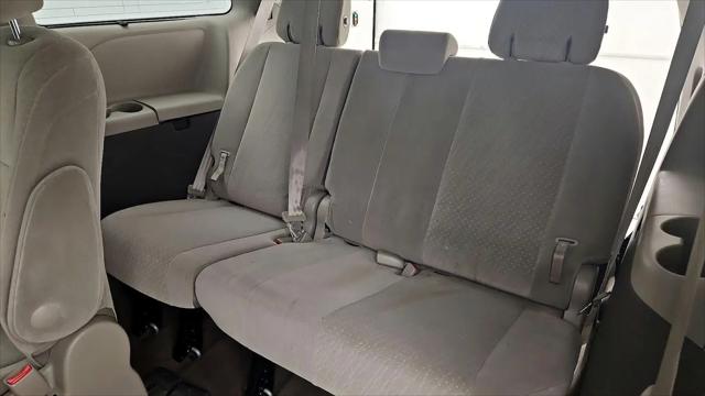 2017 Toyota Sienna LE 8 Passenger