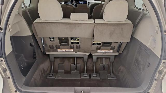2017 Toyota Sienna LE 8 Passenger