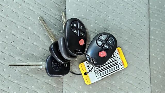 2017 Toyota Sienna LE 8 Passenger
