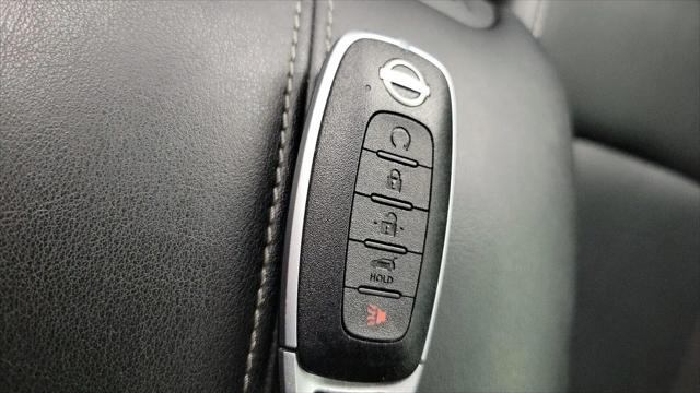 2023 Nissan Pathfinder SL 4WD