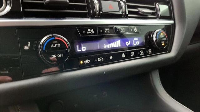 2023 Nissan Pathfinder SL 4WD