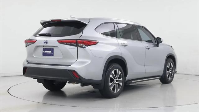 2022 Toyota Highlander Hybrid XLE