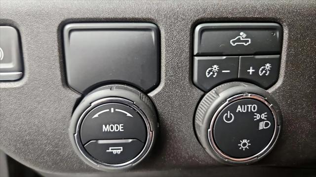 2024 Chevrolet Silverado 1500 2WD Crew Cab Short Bed LT