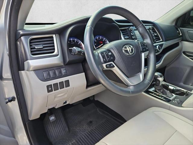 2016 Toyota Highlander XLE V6