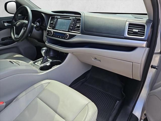 2016 Toyota Highlander XLE V6