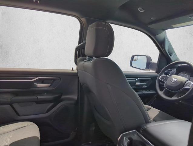 2025 Ram 1500 Big Horn Crew Cab 4x4 5'7" Box