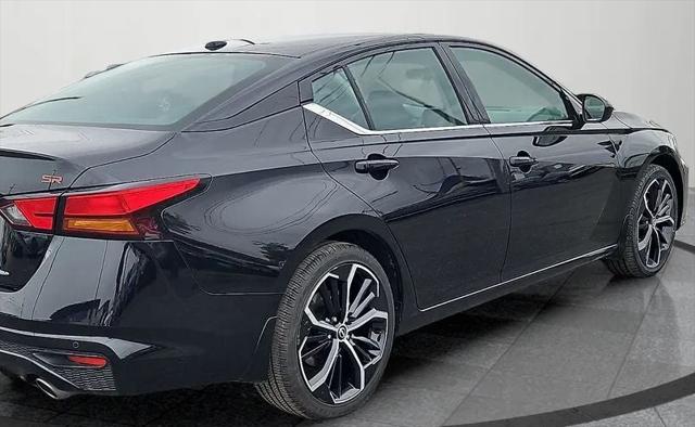 2025 Nissan Altima SR FWD 2025 Nissan Altima SR FWD