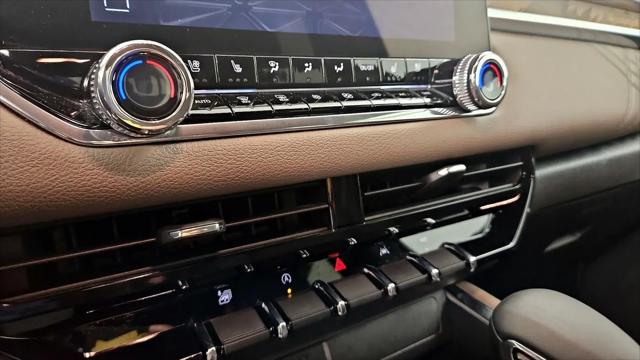 2024 GMC Canyon 4WD Denali