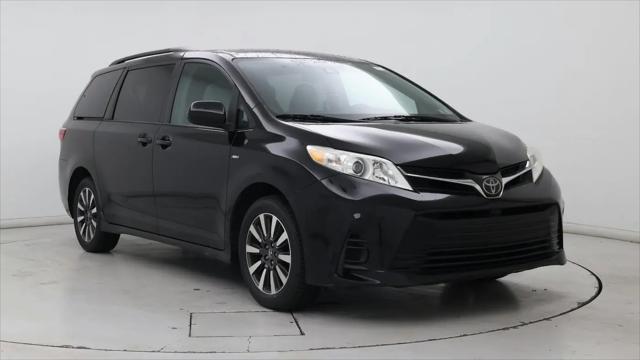 2018 Toyota Sienna LE 7 Passenger for sale in Easton, PA