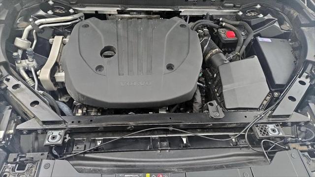 2024 Volvo XC60 B5 Plus Dark Theme