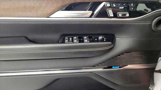 2023 Jeep Grand Wagoneer L Series II 4x4