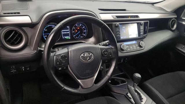 2017 Toyota RAV4 Hybrid XLE