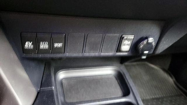 2017 Toyota RAV4 Hybrid XLE