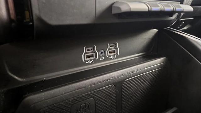 2025 Ram 1500 Big Horn Crew Cab 4x4 5'7" Box