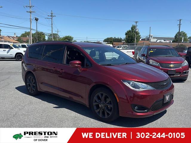 2020 Chrysler Pacifica Touring