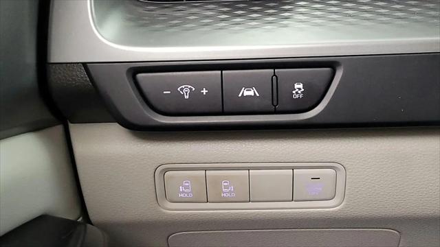 2023 Kia Carnival MPV LX