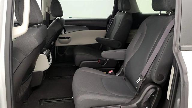 2023 Kia Carnival MPV LX