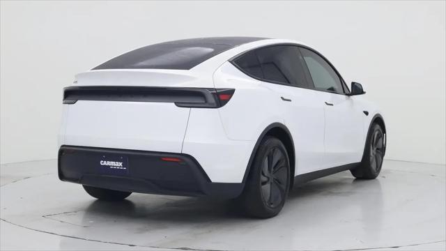 2026 Tesla Model Y Premium Rear-Wheel Drive