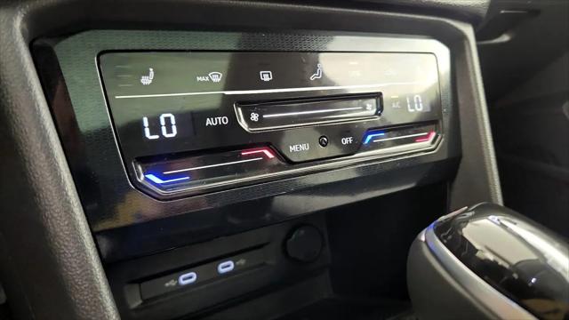 2025 Volkswagen Taos 1.5T SE