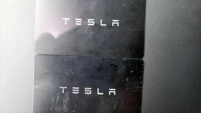 2024 Tesla Model Y Long Range Dual Motor All-Wheel Drive