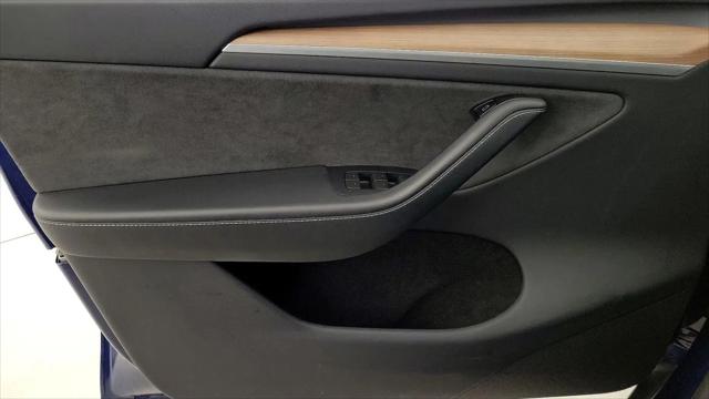 2024 Tesla Model Y Long Range Dual Motor All-Wheel Drive