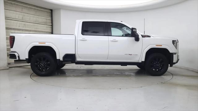 2024 GMC Sierra 3500HD 4WD Crew Cab Standard Bed AT4