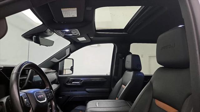 2024 GMC Sierra 3500HD 4WD Crew Cab Standard Bed AT4