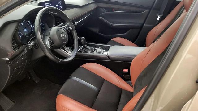 2024 Mazda Mazda3 2.5 Carbon Turbo